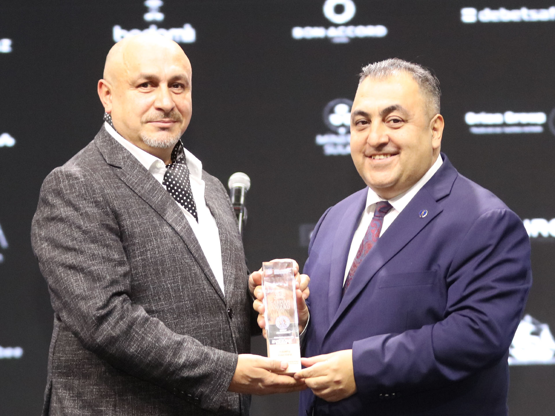 Namiq Hacıyevə 11-ci Beynəlxalq “Caspian Business Award 2024” mükafatı təqdim olunub