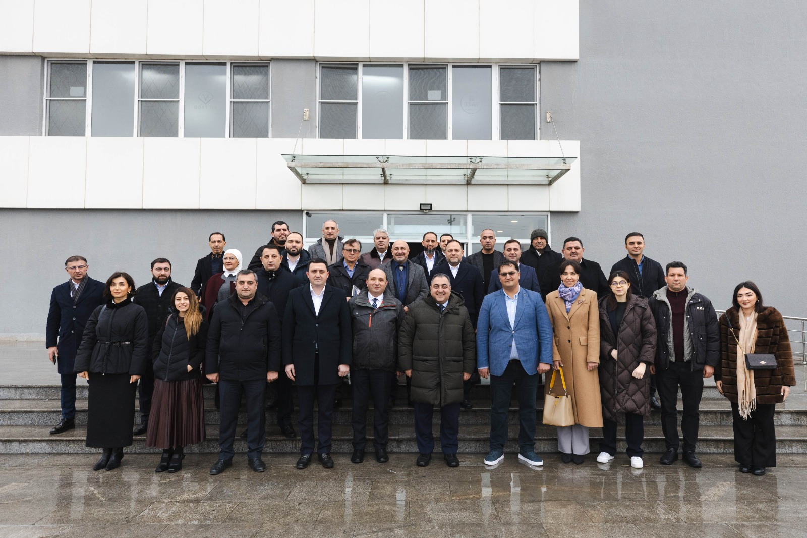 “Caspian Energy Club” Veysəloğlu Şirkətlər Qrupunun Logistika Mərkəzinə “CEO Tour” təşkil edib