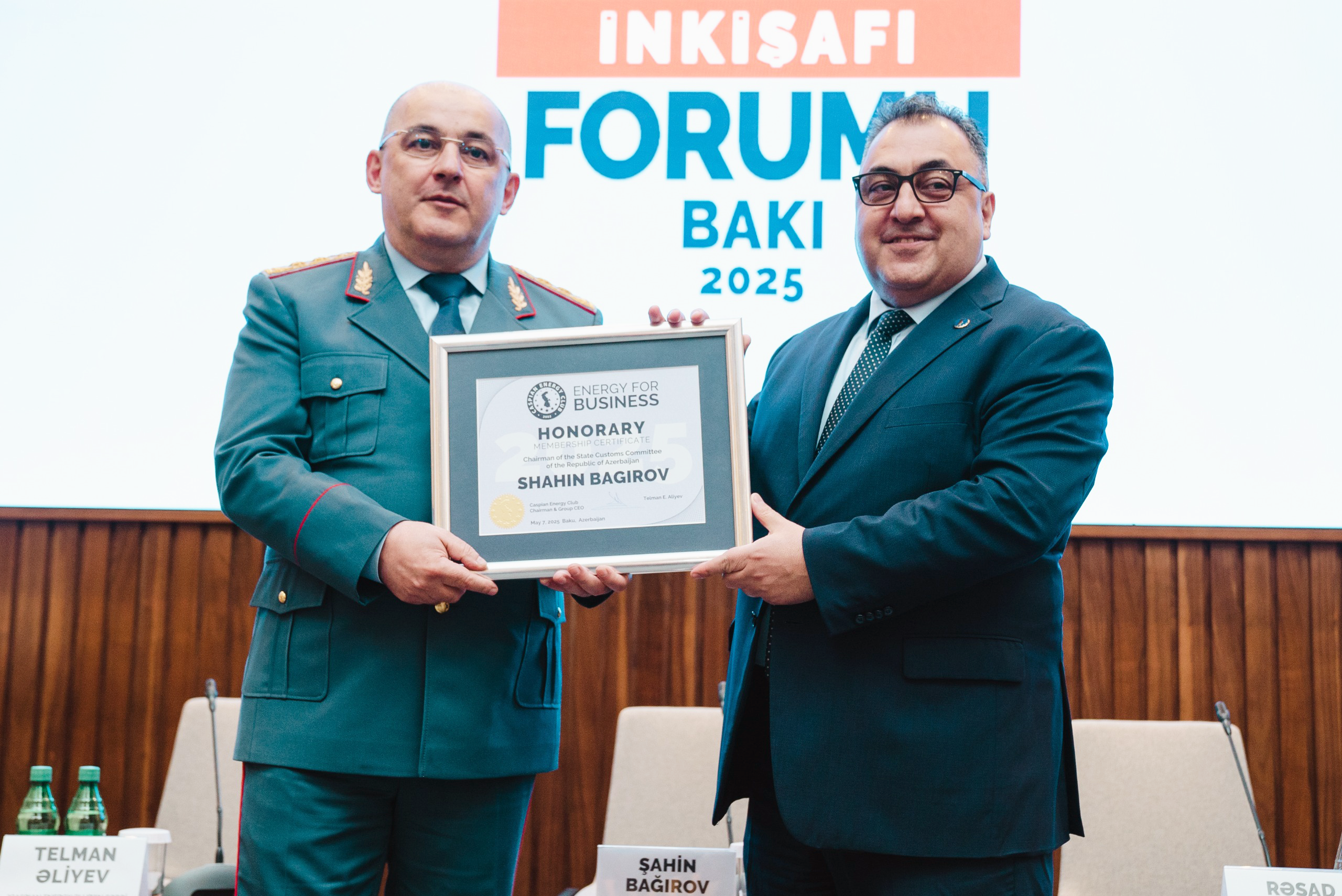 Şahin Bağırov Milli Biznesin İnkişafı Forumunun üçüncü sessiyasında iştirak edib