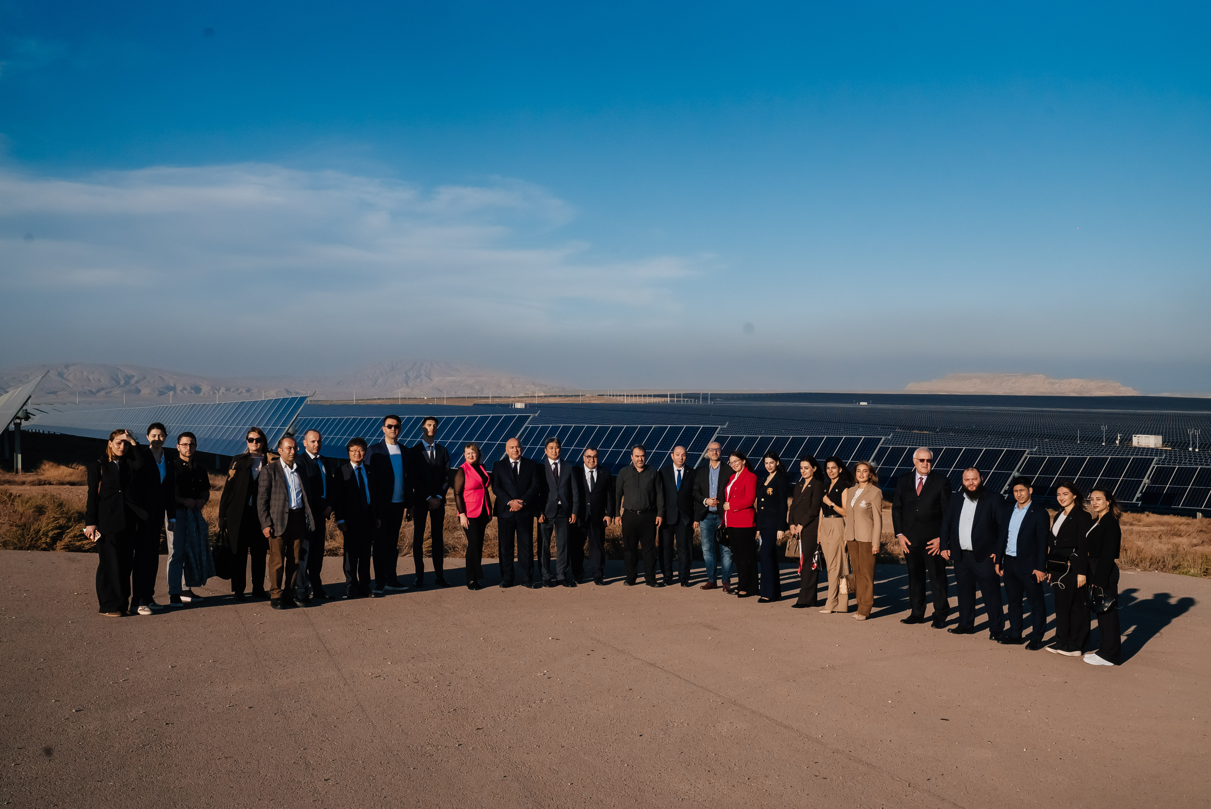 “Caspian Energy Club” üzvləri üçün “Qaradağ” Günəş Elektrik Stansiyasına “Grand CEO Tour” təşkil edilib