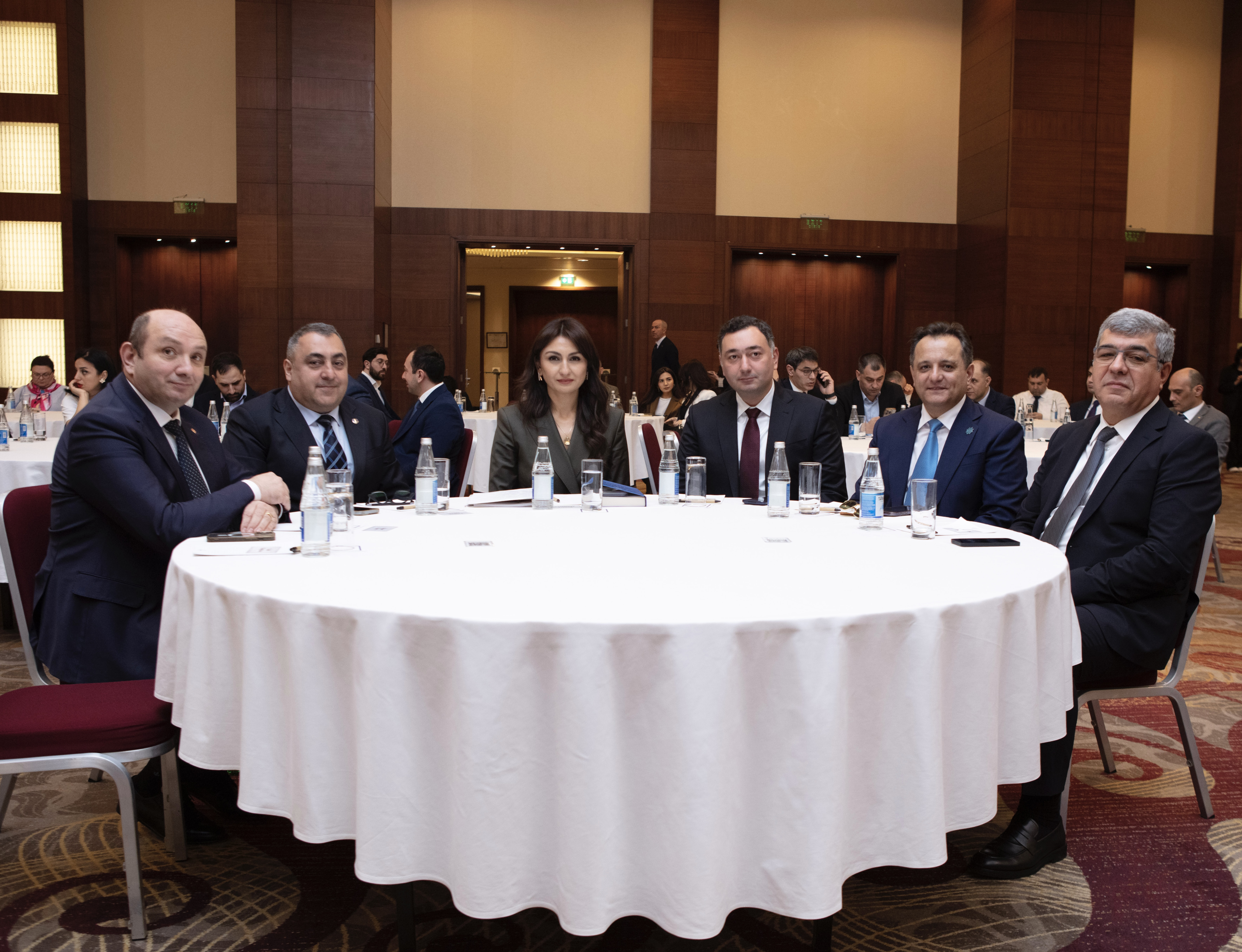 Milli Biznesin İnkişafı Forumunda “Caspian Energy Club” üzvləri üçün Vergi Xidməti ilə interaktiv sessiya keçirildi